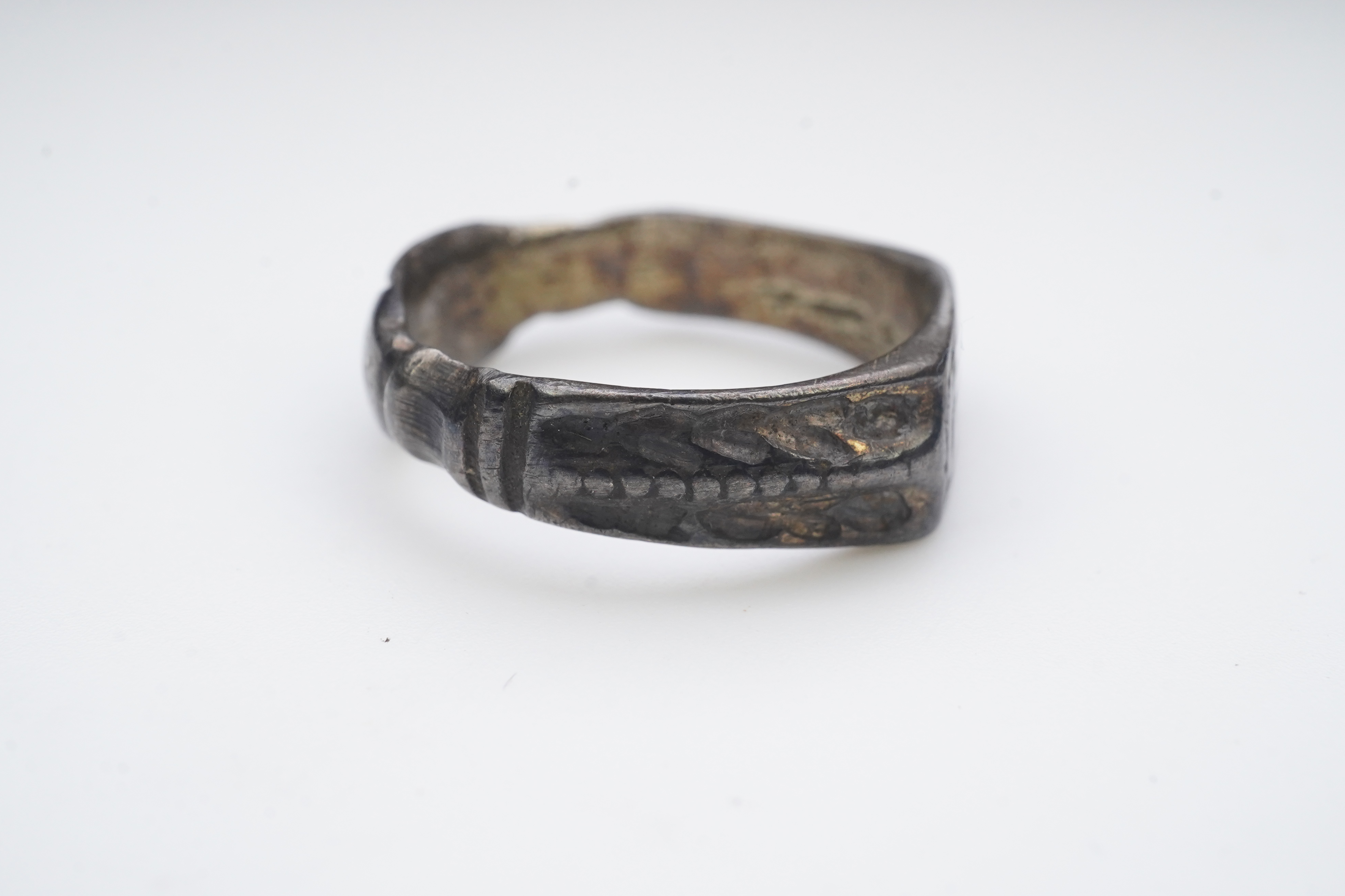 A medieval iconographic ring, England, 14th/15th century